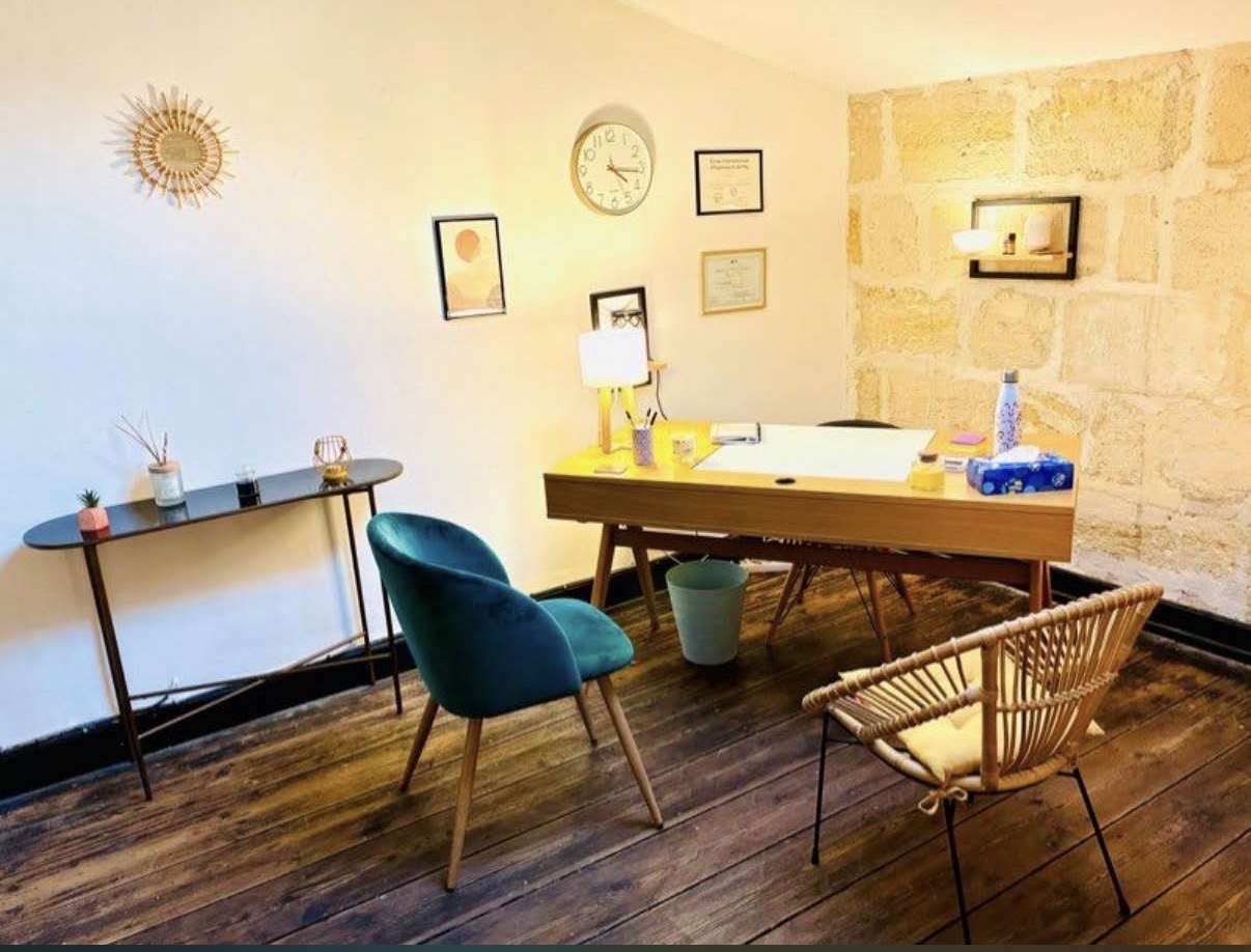 Bureau du cabinet de consultation à Bordeaux